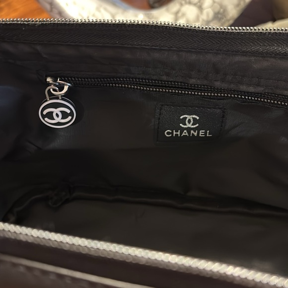 Brand new Chanel black nylon large make up pouch/clutch/bag NWOT - Picture 5 of 7